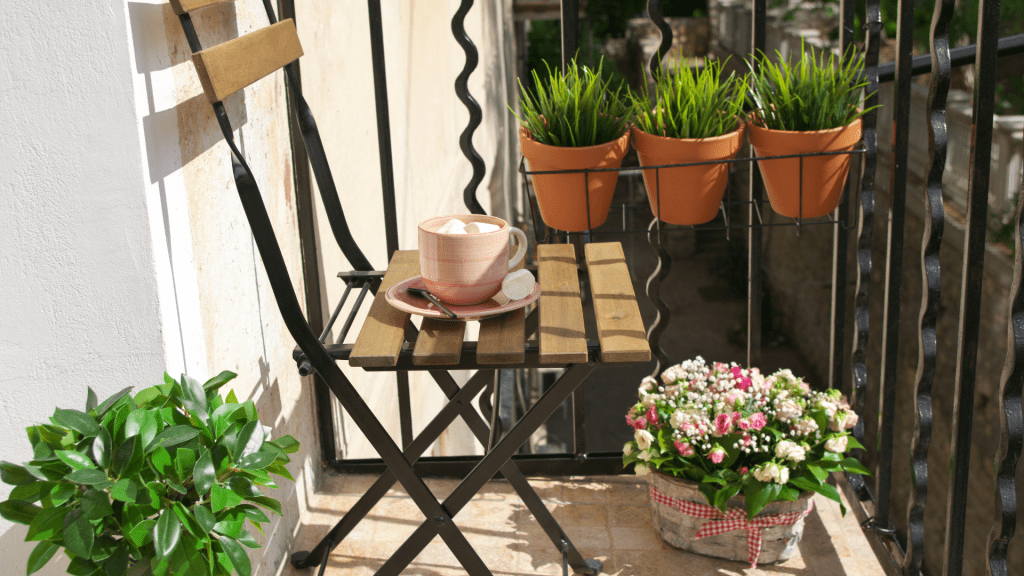 Switch flower beds for stylish containers
